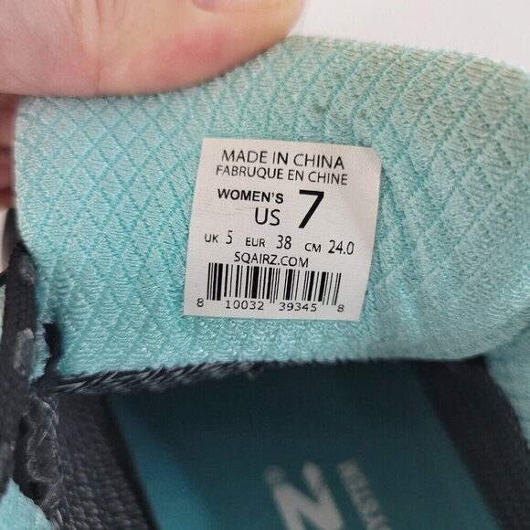 Sqairz Arrow Golf Shoes Womens Sz 7 Black Blue Waterproof Spikes Sneakers Preppy - Picture 14 of 14